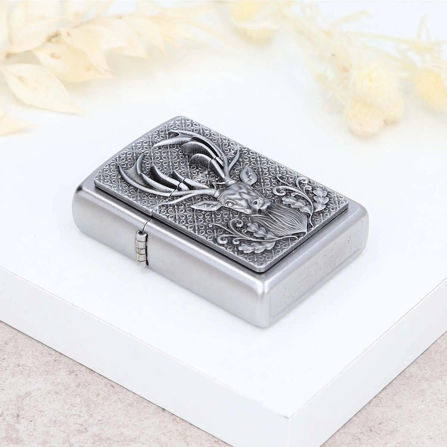 Premium Zippo Hirsch mit Gravur - originales windfestes Benzinfeuerzeug