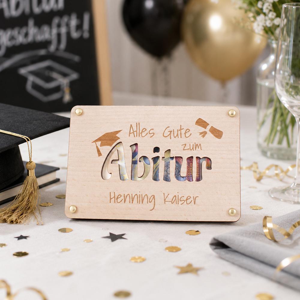Geldgeschenk zum Abitur aus Holz mit Namen - Personalisierte Geschenkverpackung zum Schulabschluss