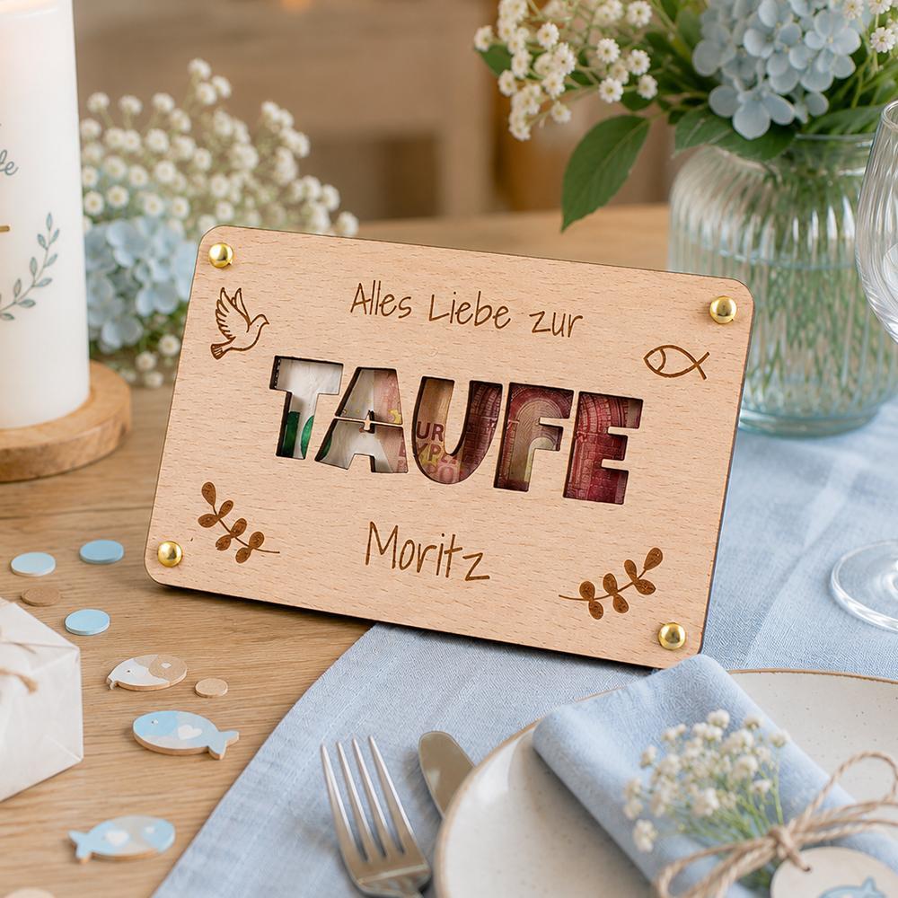 Geldgeschenk zur Taufe aus Holz - Personalisierte Geschenkverpackung mit Name | "Alles Liebe zur Taufe"