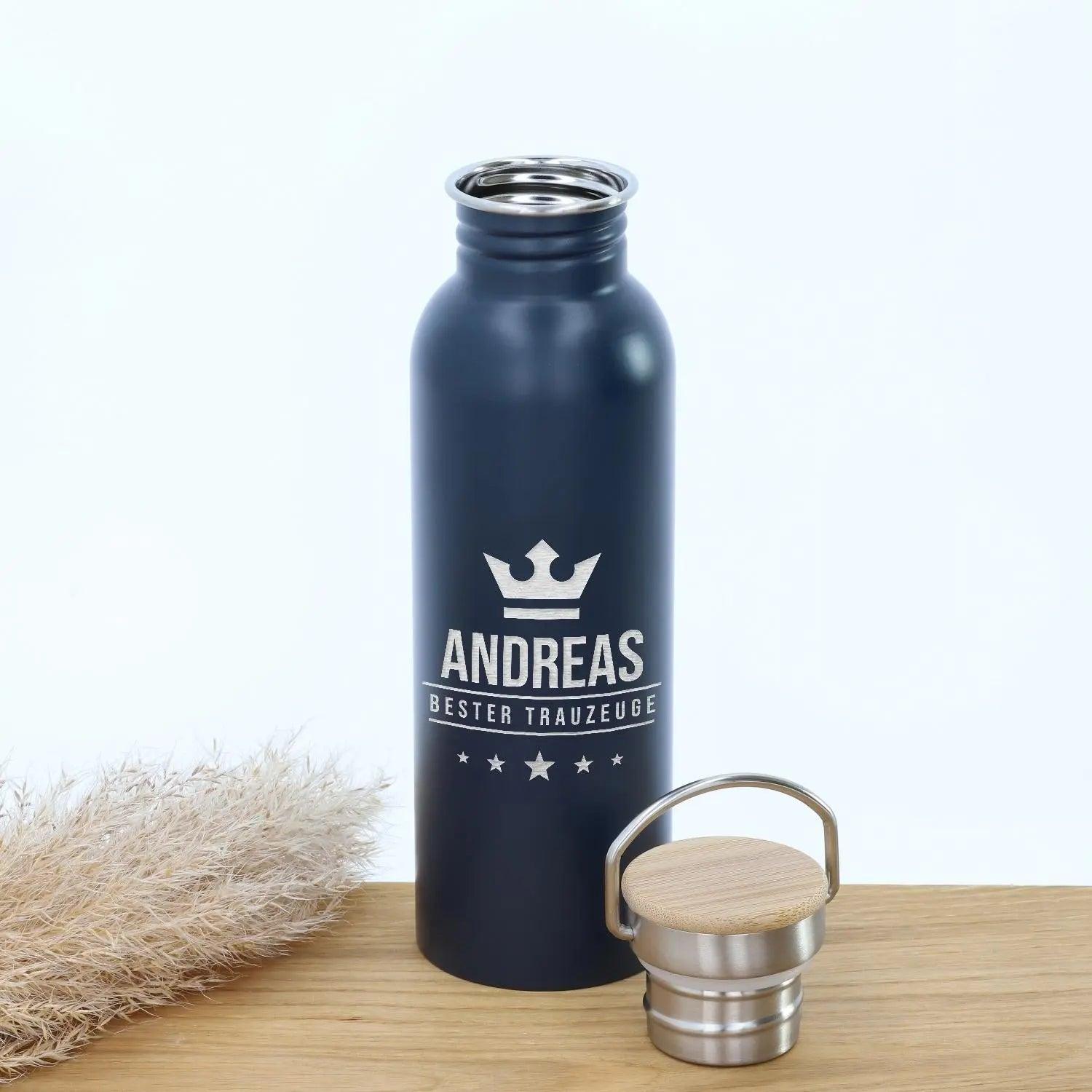 Edelstahl Trinkflasche personalisiert mit Bambus-Deckel in navy blau (700 ml)