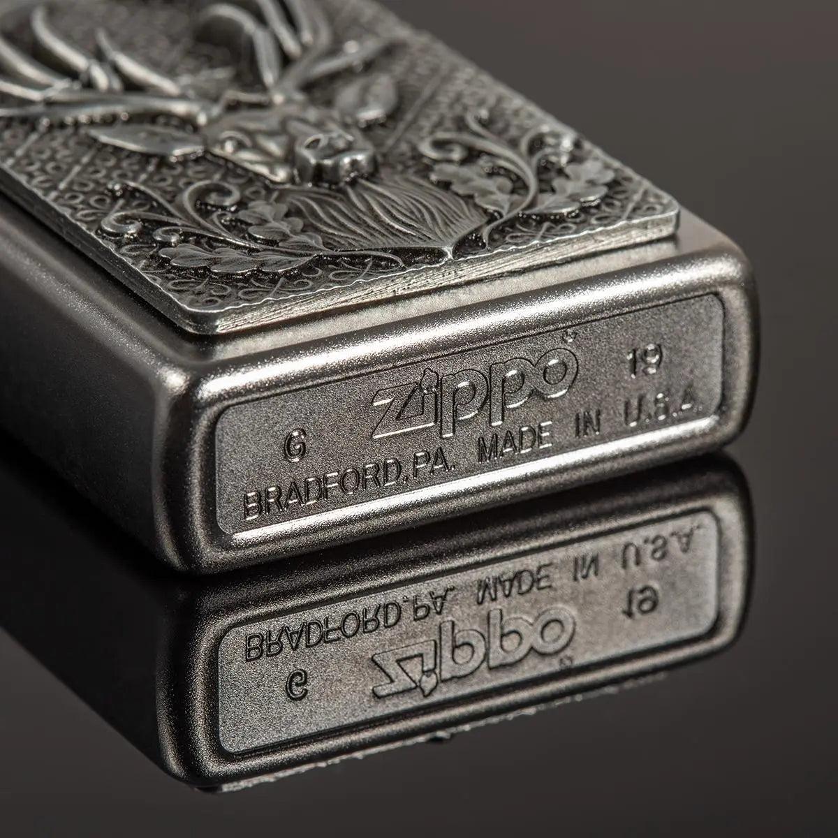 Premium Zippo Hirsch mit Gravur - originales windfestes Benzinfeuerzeug