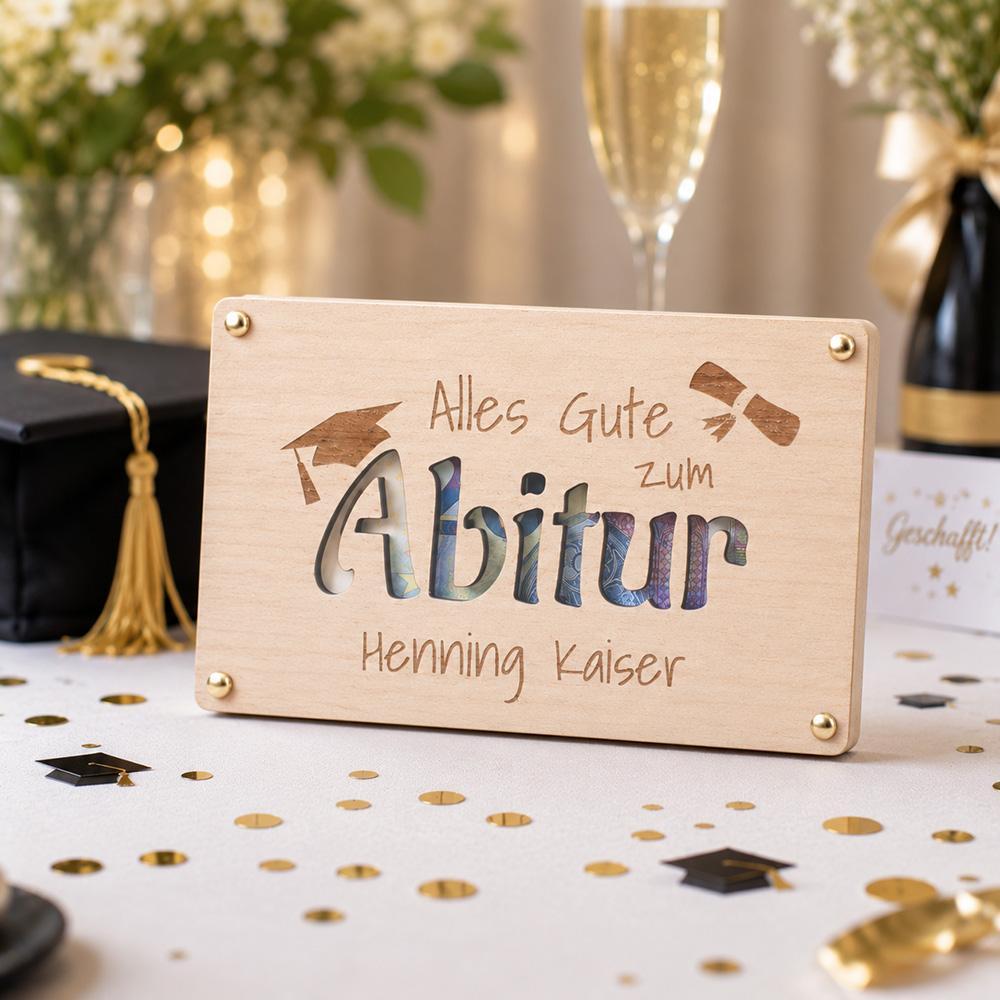 Geldgeschenk zum Abitur aus Holz mit Namen - Personalisierte Geschenkverpackung zum Schulabschluss