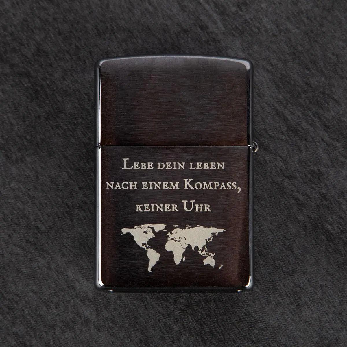 Premium Zippo Kompass mit Gravur - originales windfestes Benzinfeuerzeug