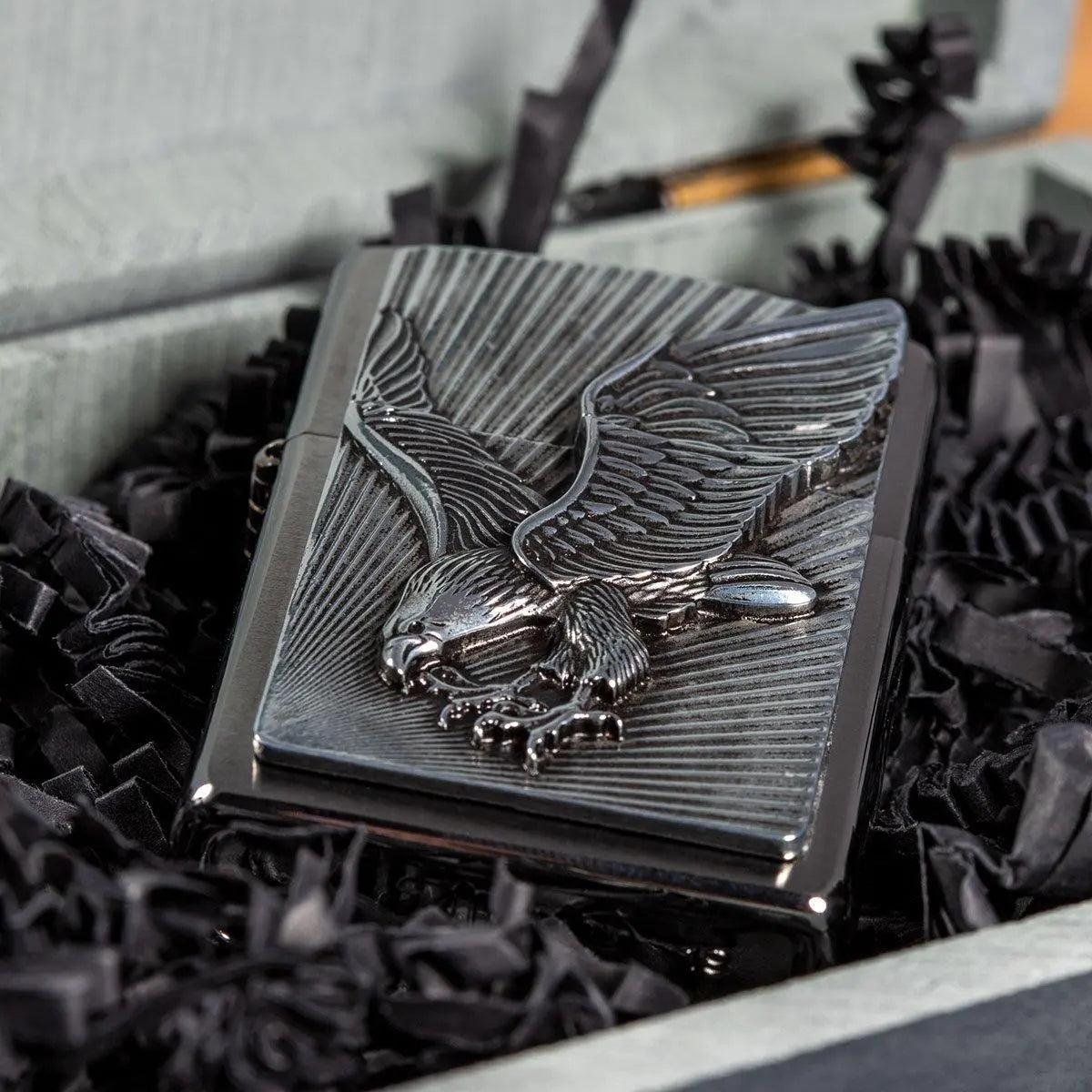 Premium Zippo Adler mit Gravur - originales windfestes Benzinfeuerzeug
