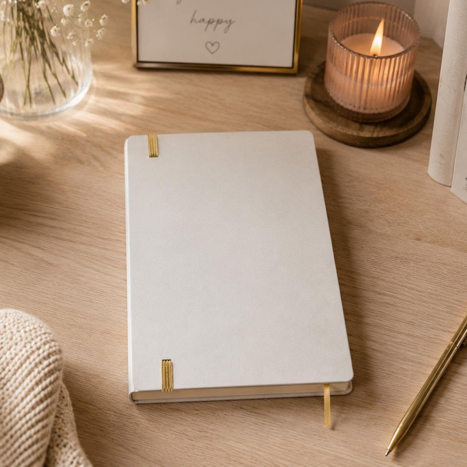 Notizbuch personalisiert Weiß / Gold Metallic - DIN A5 mit Gravur
