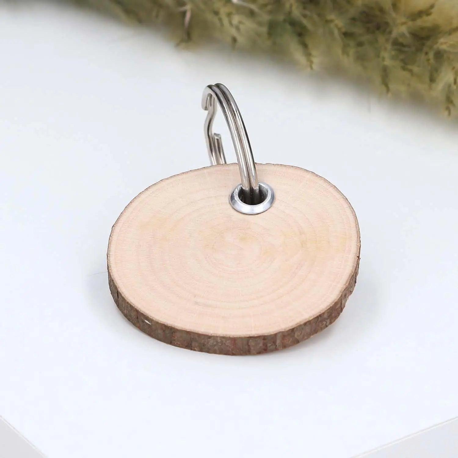Holz Schlüsselanhänger Rindenscheibe mit Gravur - personalisiert
