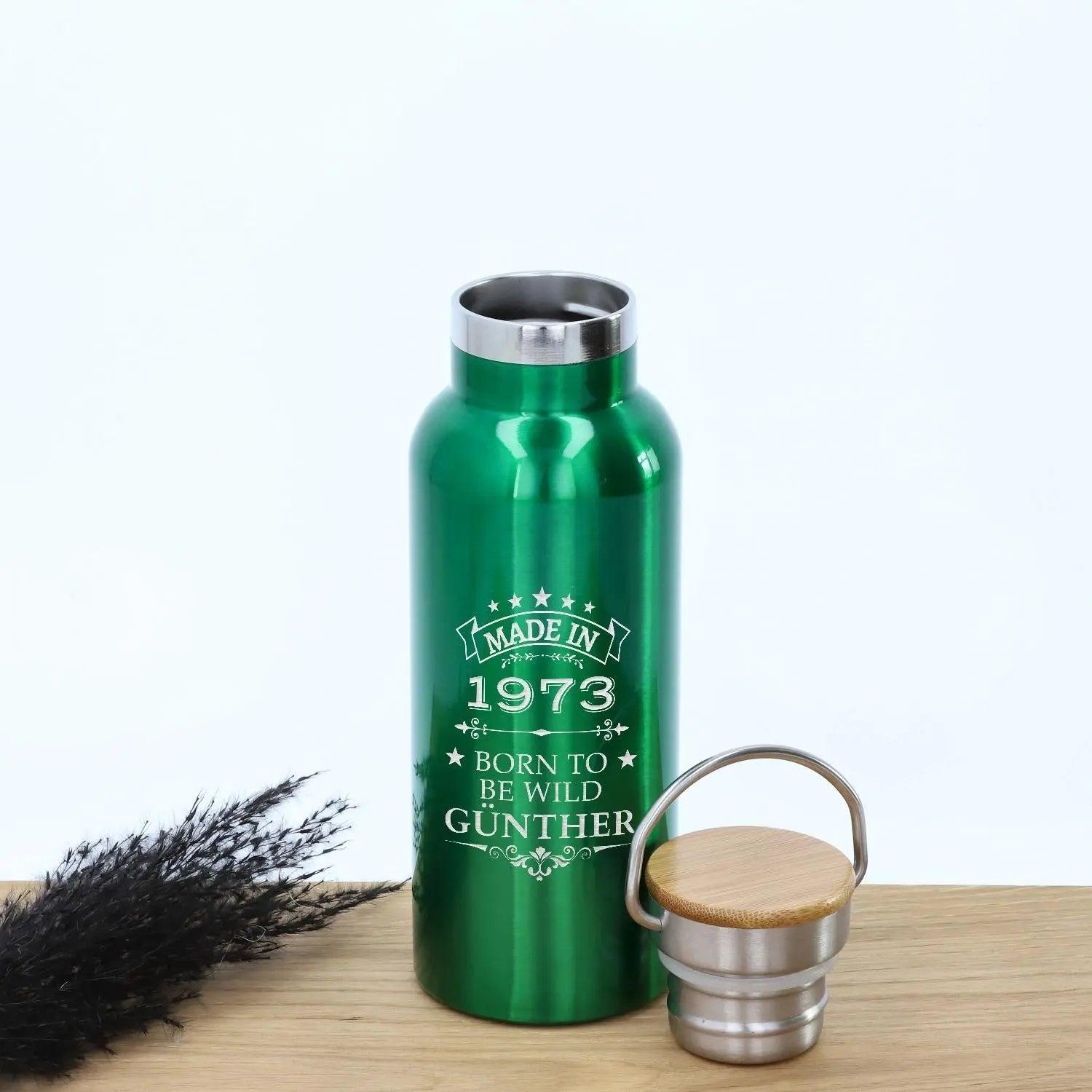 Trinkflasche personalisiert mit Bambus-Deckel in metallic grün (500ml)