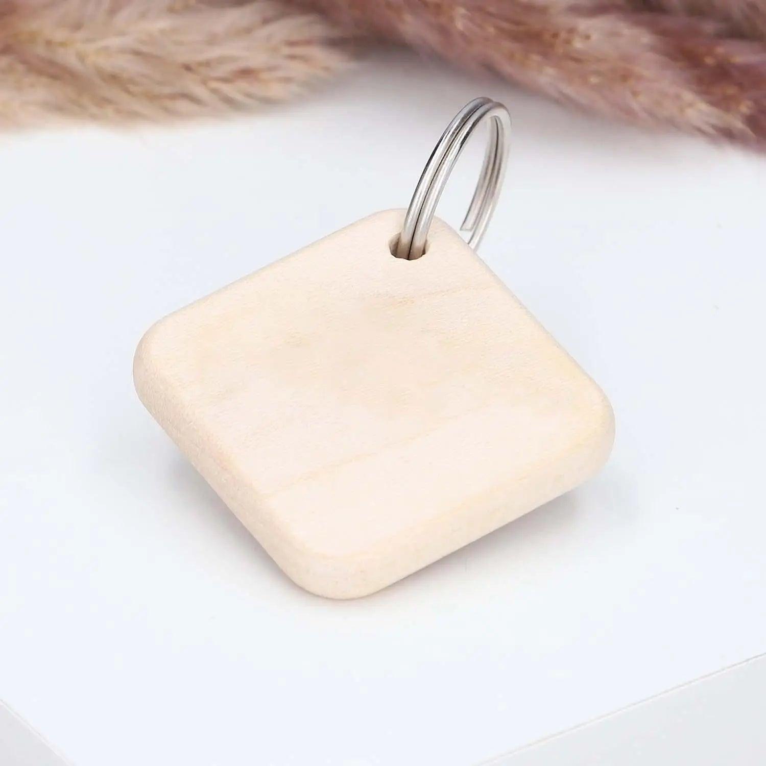 Holz Schlüsselanhänger mit Gravur aus Ahorn - personalisiert