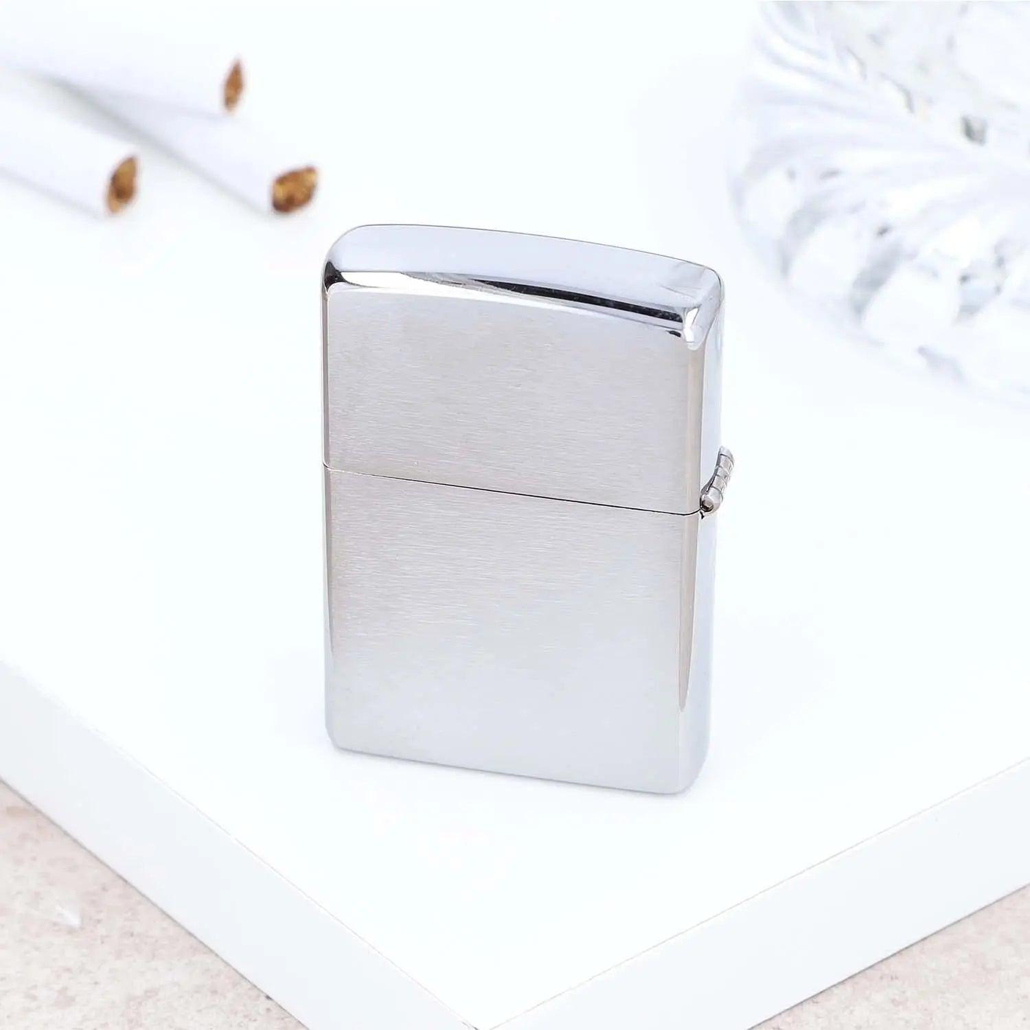 Zippo Chrome Brushed mit Gravur - originales windfestes Benzinfeuerzeug