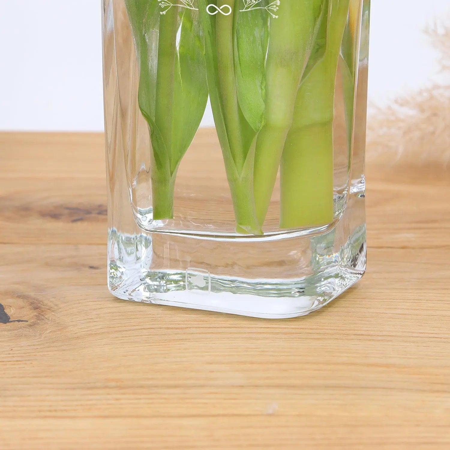 LEONARDO Vase mit Gravur Lucca 20 cm - dekorative Glasvase als Geschenkidee