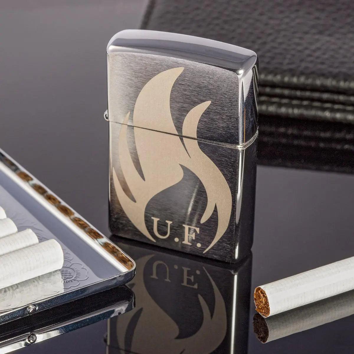 Zippo Chrome Brushed mit Gravur - originales windfestes Benzinfeuerzeug