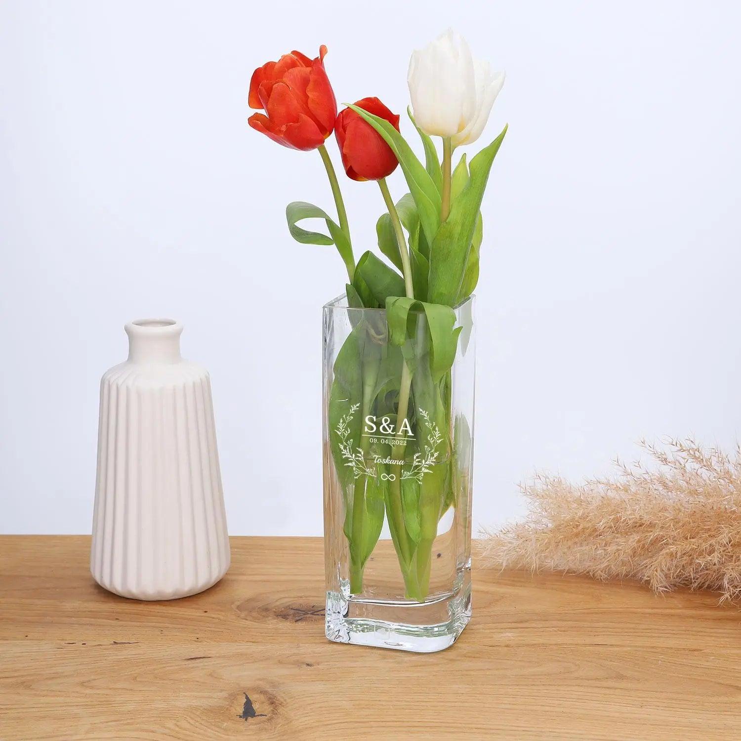 LEONARDO Vase mit Gravur Lucca 20 cm - dekorative Glasvase als Geschenkidee
