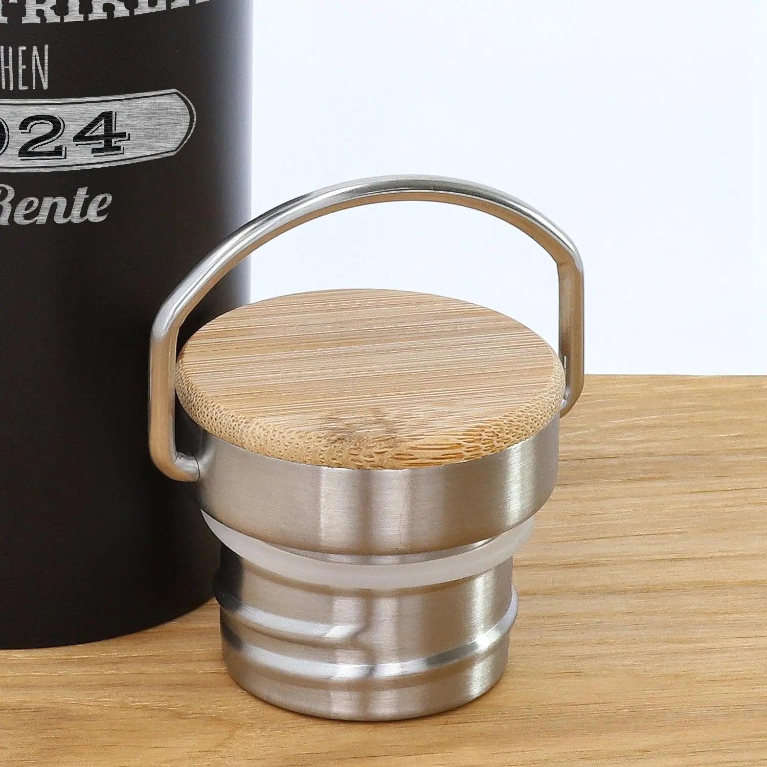 Edelstahl Trinkflasche personalisiert mit Bambus-Deckel in schwarz (700 ml)