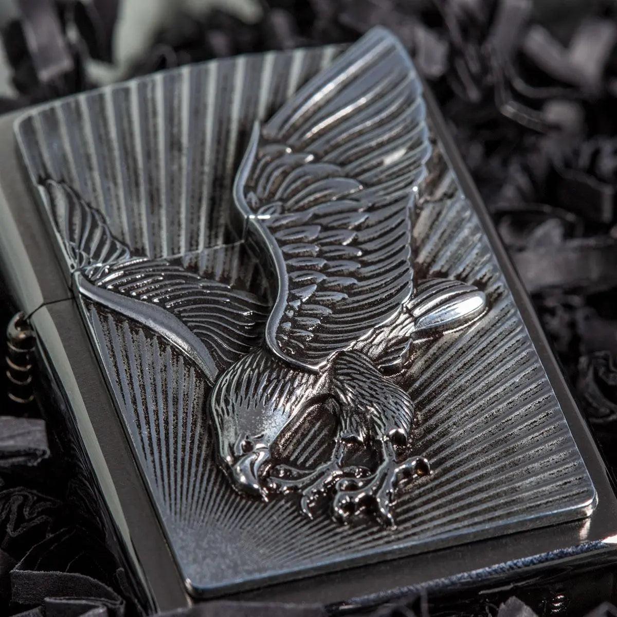 Premium Zippo Adler mit Gravur - originales windfestes Benzinfeuerzeug