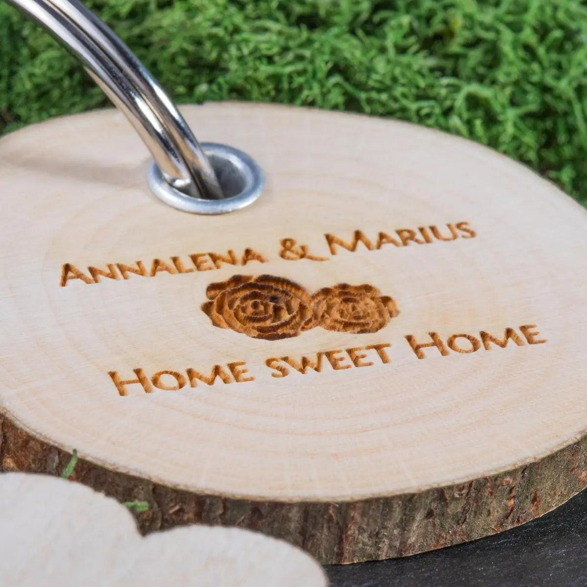 Holz Schlüsselanhänger Rindenscheibe mit Gravur - personalisiert