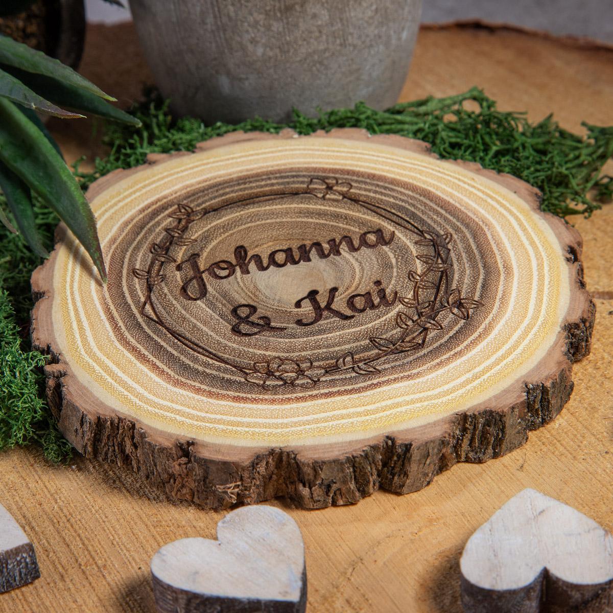 Baumscheiben Untersetzer mit Gravur - Akazie 10-12 cm, Set 4-teilig