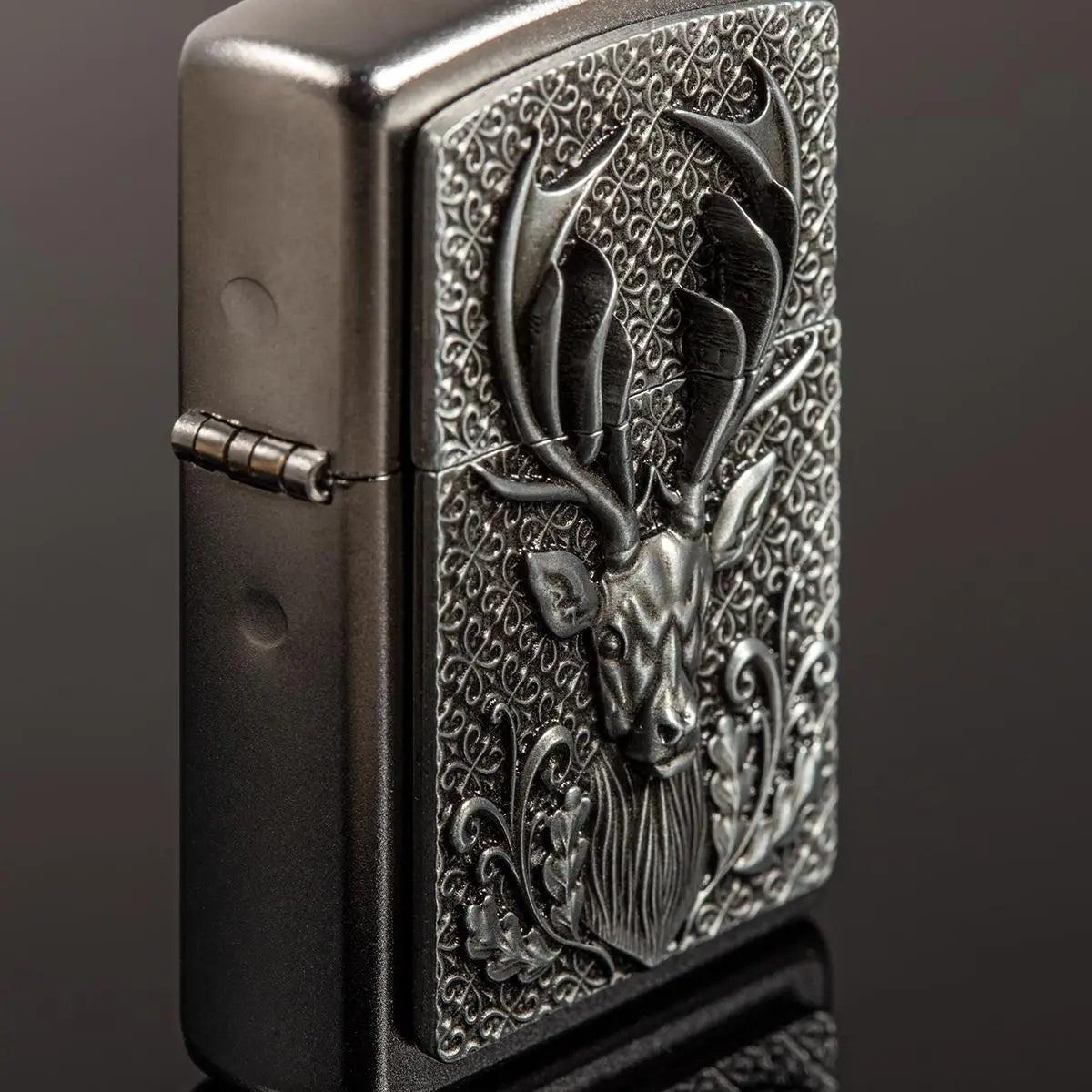 Premium Zippo Hirsch mit Gravur - originales windfestes Benzinfeuerzeug