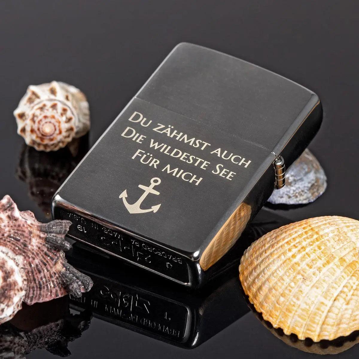 Premium Zippo Anker mit Gravur - originales windfestes Benzinfeuerzeug