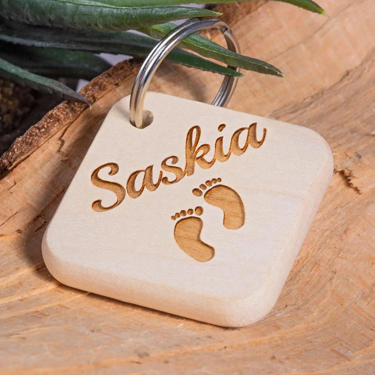 Holz Schlüsselanhänger mit Gravur aus Ahorn - personalisiert