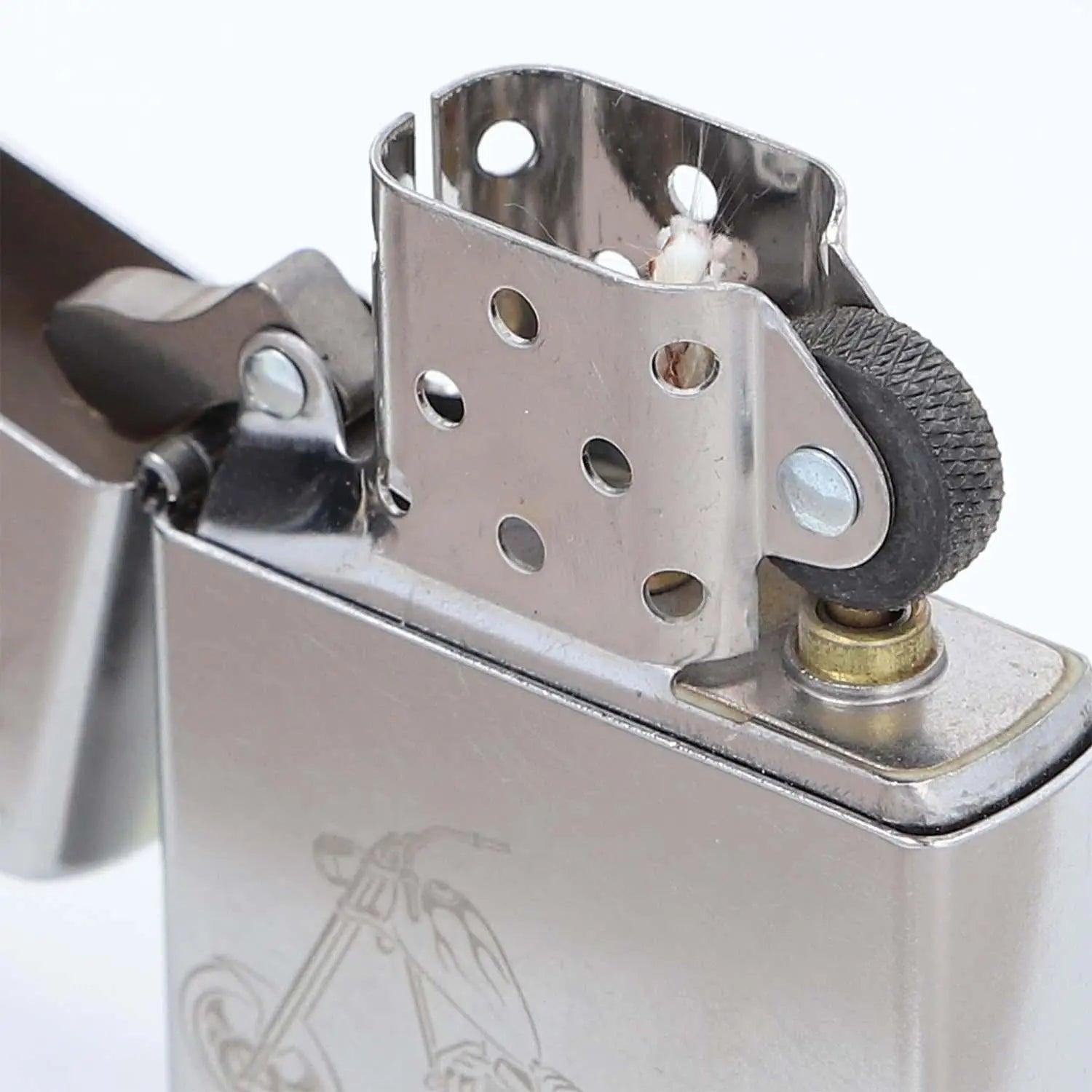 Zippo Street Chrome mit Gravur - originales windfestes Benzinfeuerzeug