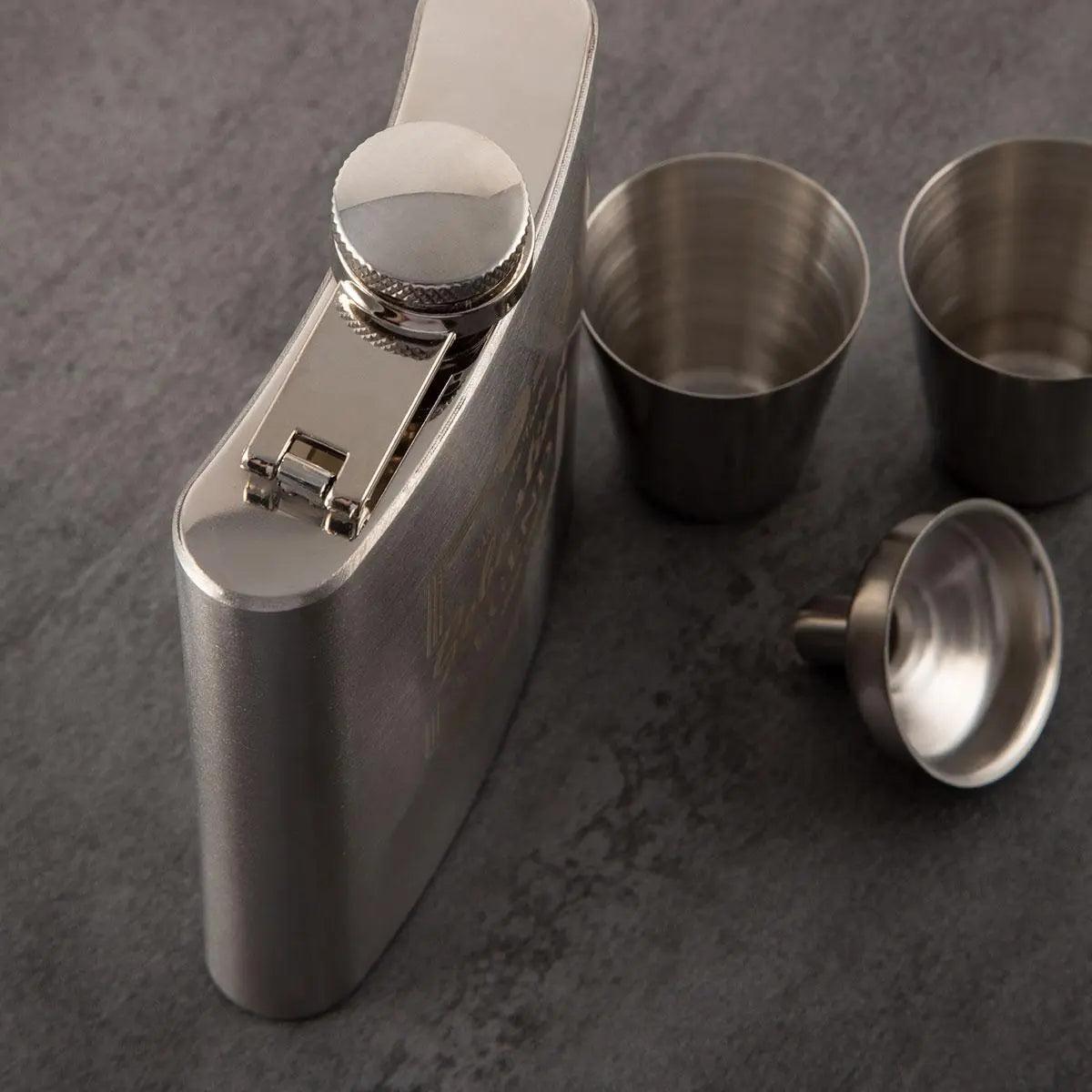 Flachmann Set mit Gravur und 2 Bechern 200 ml - personalisiertes Geschenk in Geschenkbox